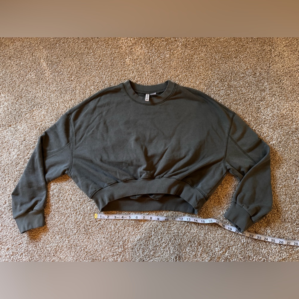 H&M Olive Green Women's Cropped Lightweight Sweatshirt